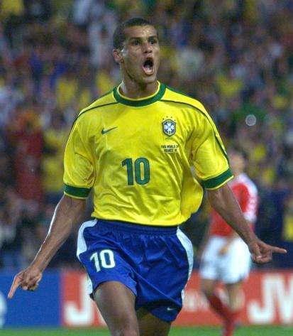 而对欧文个 而对欧文个