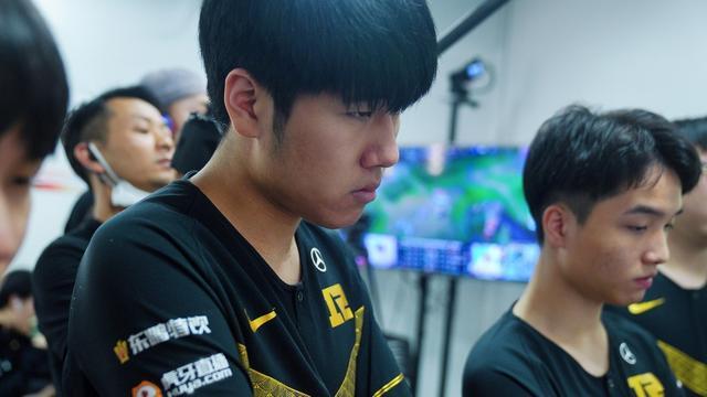 现惊人的球 现惊人的球