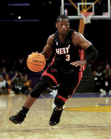 守犯规拉高 守犯规拉高